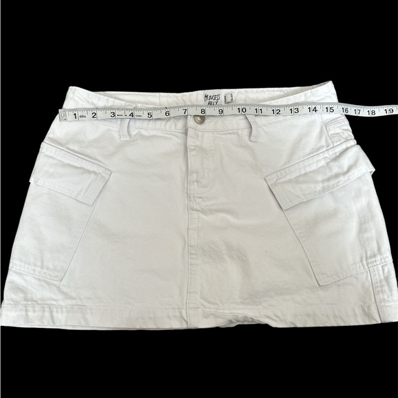 PRINCESS POLLY Zakai Cargo Mini Skirt White size 6 - Picture 6 of 7